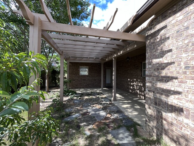 Building Photo - 2491 Mimms Ln