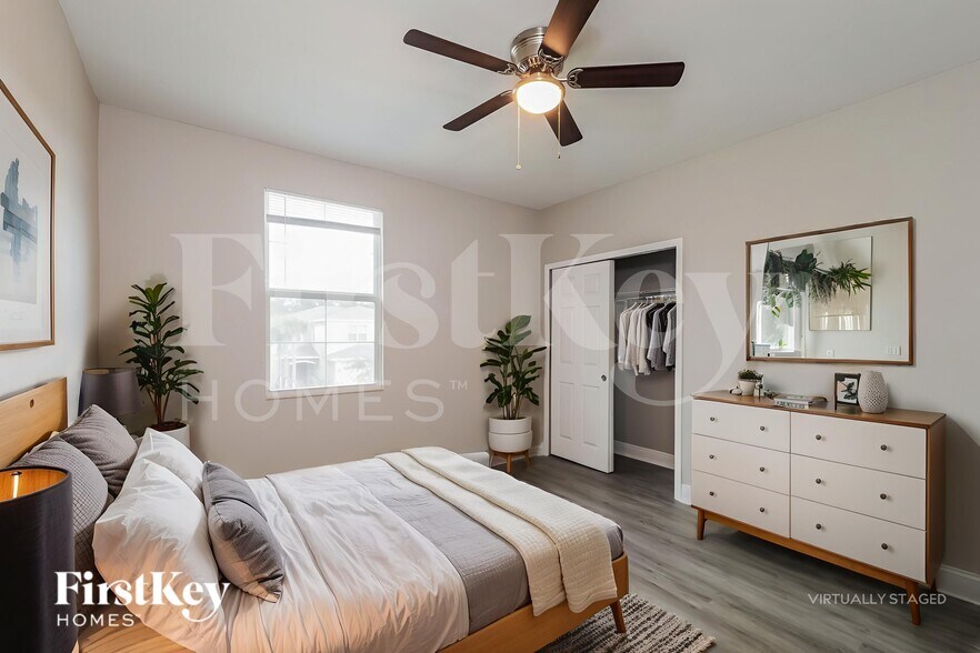 Building Photo - 1183 NW Leonardo Cir