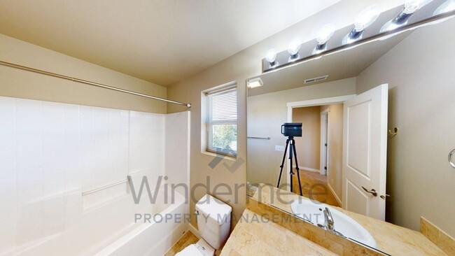 Building Photo - prov2322