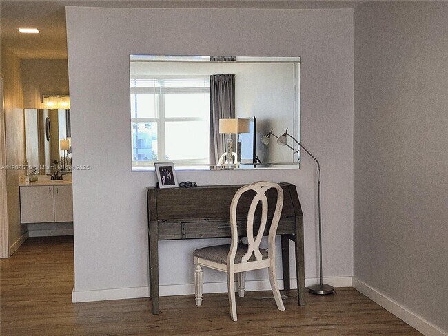 Building Photo - 2751 S Ocean Dr