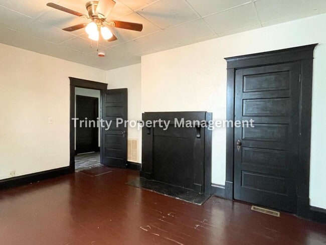 Building Photo - 462 Lee Ave