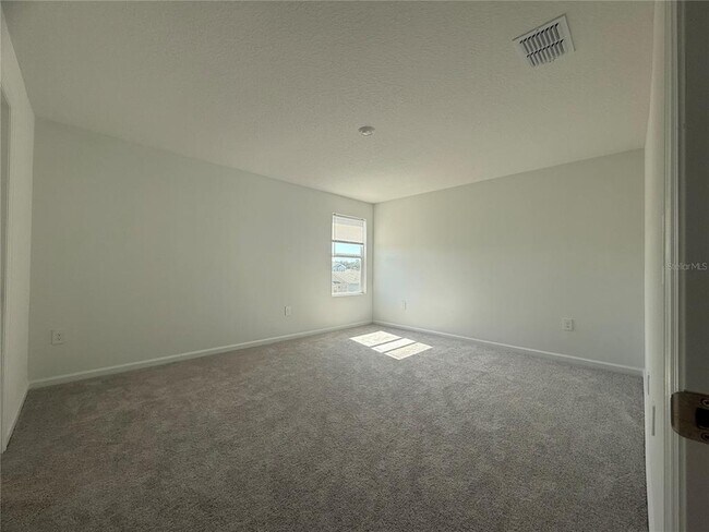 Building Photo - 1926 Sarah St