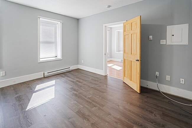 Building Photo - 24 Charlton St