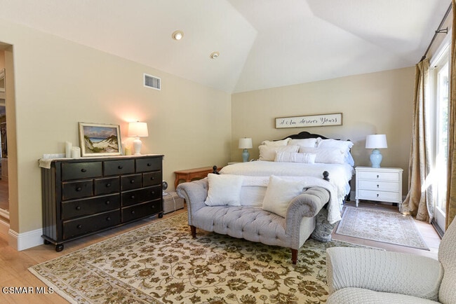 Building Photo - 2230 Memory Ln