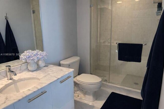 Building Photo - 951 Brickell Ave