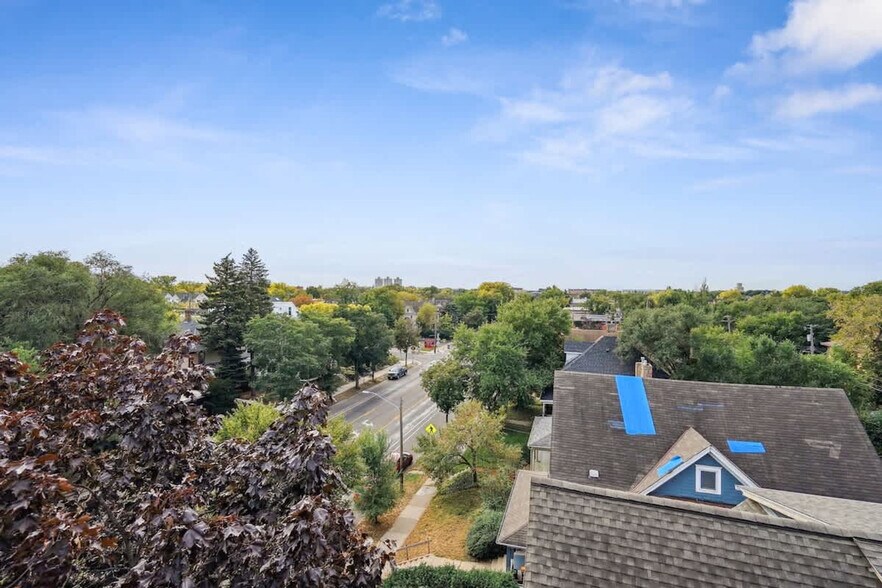 Building Photo - 2424 Lyndale Ave S