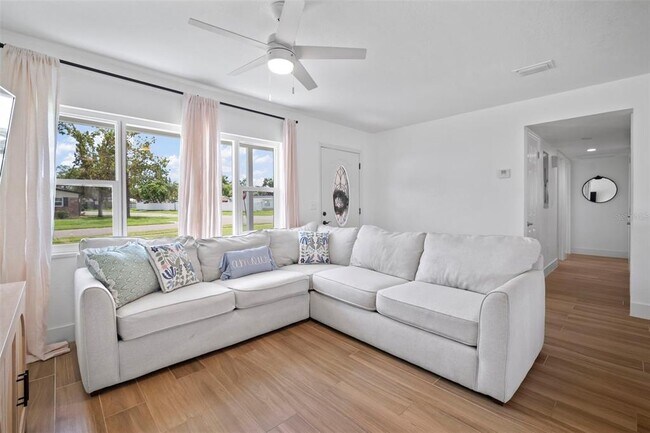 Building Photo - 7717 W Powhatan Ave