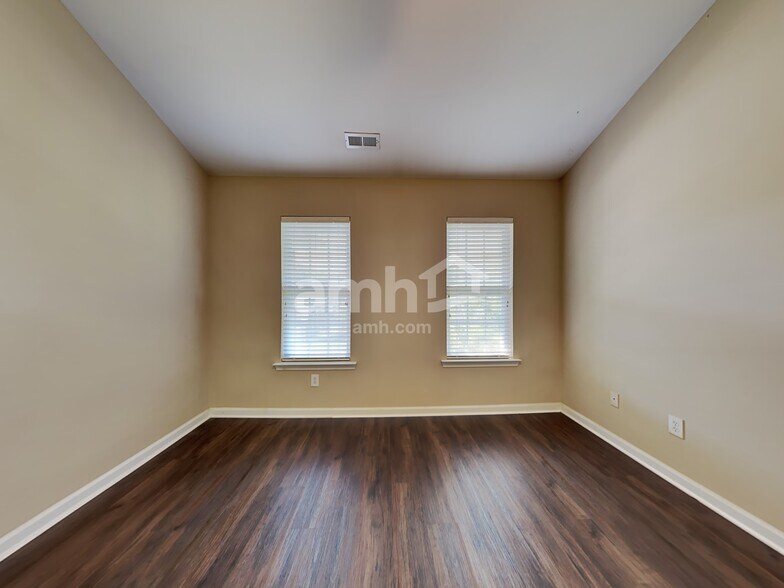 Building Photo - 4131 Crestview Place Dr