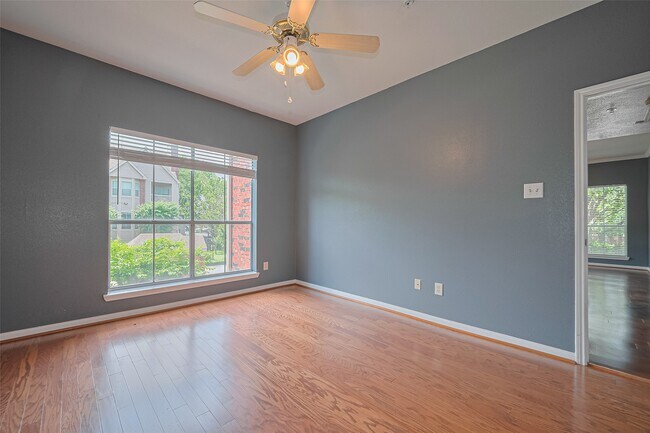 Building Photo - 1330 Old Spanish Trl