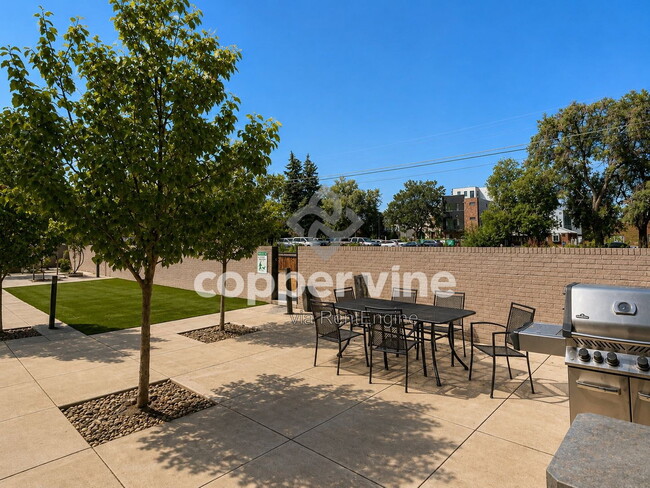 Building Photo - 1495 Vrain St
