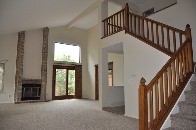 Building Photo - 1443 Briar Cir