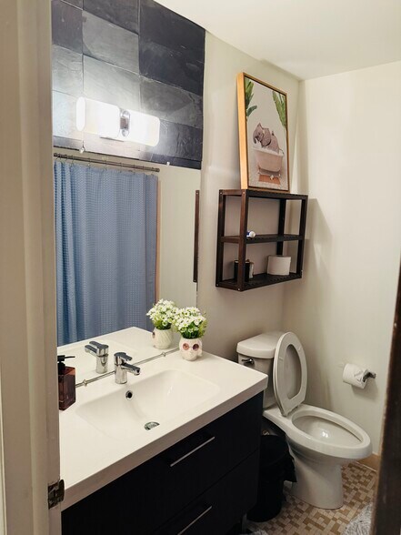 Building Photo - 1414 Crooks Rd