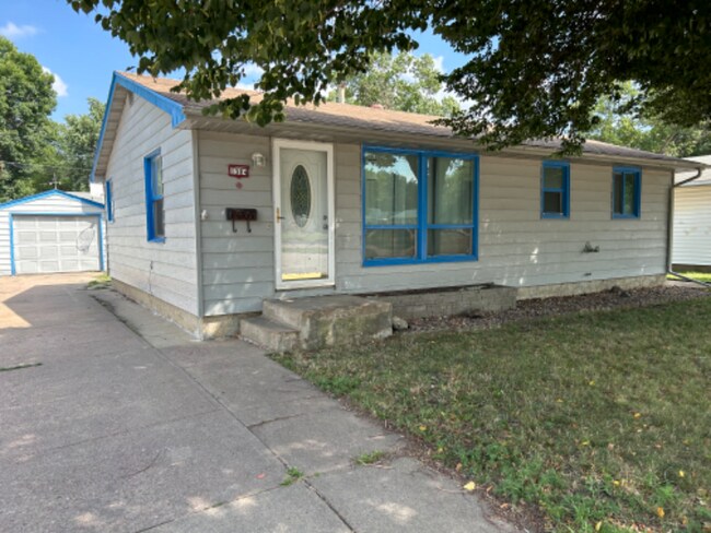 Primary Photo - 1304 N Kiwanis Ave