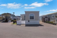 Building Photo - 22 Dahlberg Dr