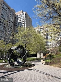 Building Photo - 5500 Friendship Blvd