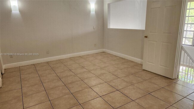Building Photo - 8600 SW 109th Ave