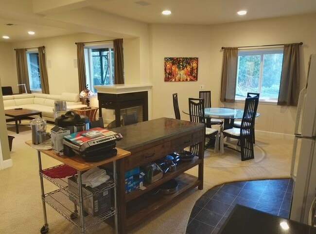 Building Photo - 13158 Sunset Ln