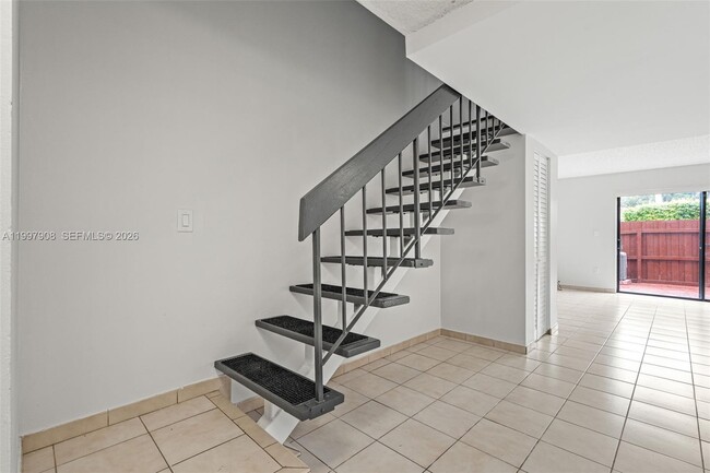 Building Photo - 319 NW 109th Ave