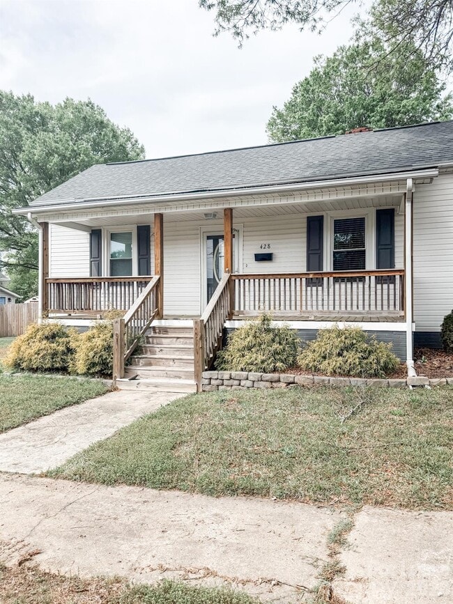 Building Photo - 428 West Ave