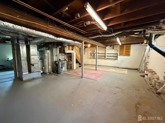 Building Photo - 628 Grove Ave