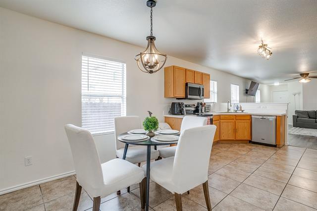 Building Photo - 6612 Meadow Way Ln