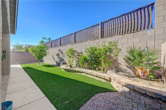 Building Photo - 2014 Millergrove Ave