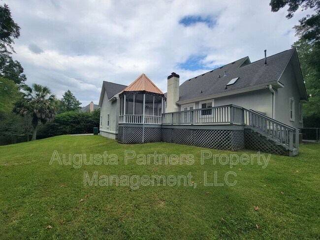 Building Photo - 650 Woodstone Way