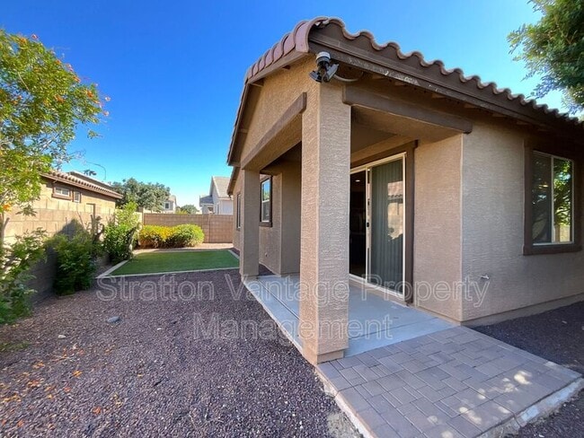 Building Photo - 3432 E Russell St