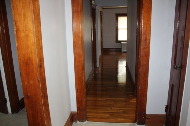 Building Photo - 45 Grandview Terrace