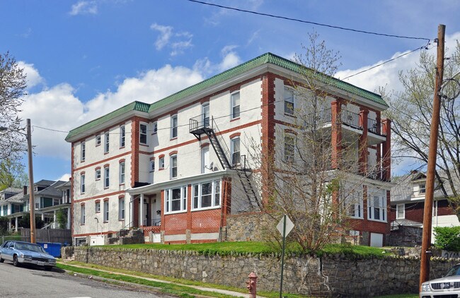 Primary Photo - The Dexree Apartments