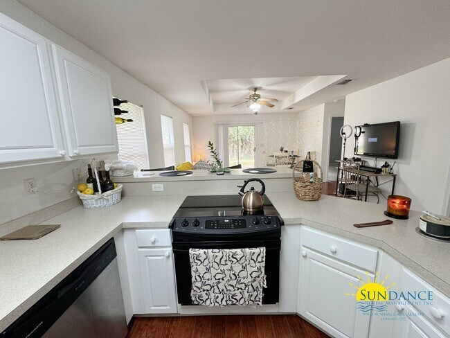 Building Photo - Downtown FWB Gem: Must-See Single Family H...