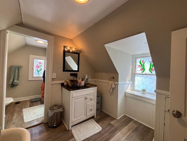 Building Photo - Single Family Home In The Park Ave Neighborhood!