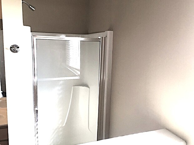 Building Photo - 5 Hessell Ct