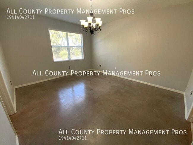 Building Photo - 3429 Parkridge Cir