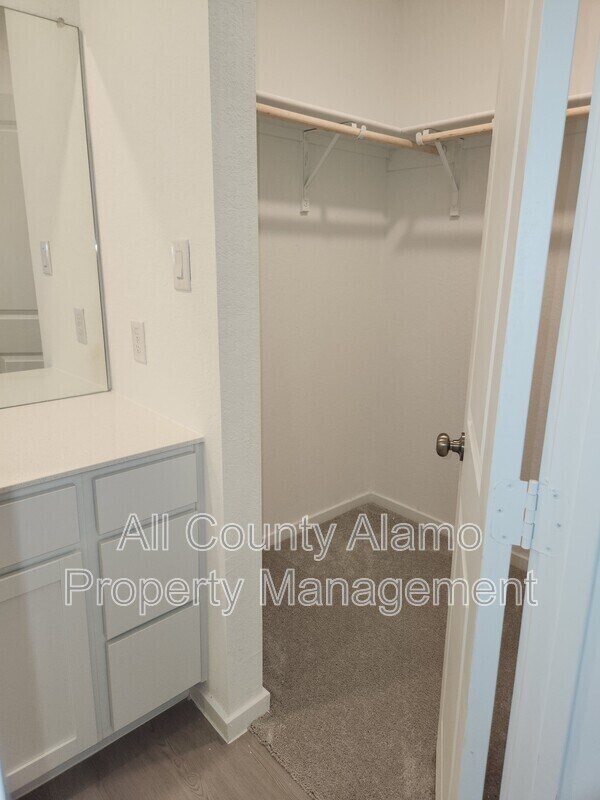 Building Photo - 6616 Dali Bnd