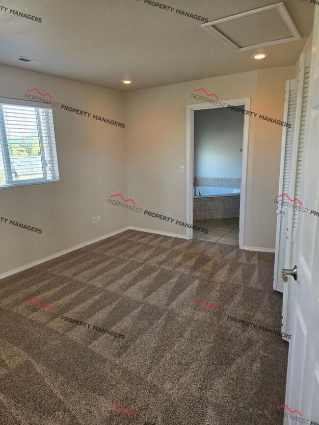 Building Photo - STATUS: *PENDING APPLICATION* R311 | $2195...