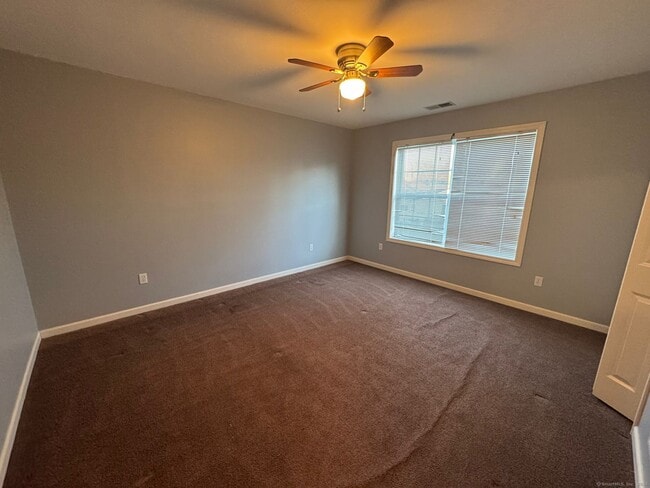 Building Photo - 59 Gilbert Ln