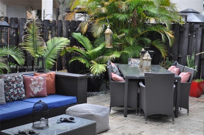 Building Photo - 4849 NW 108th Path