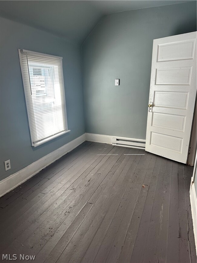 Building Photo - 3636 E 55th St