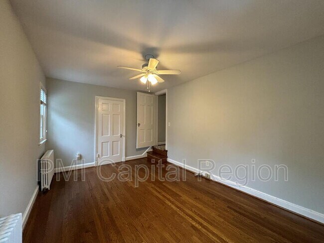 Building Photo - 8901 Seneca Ln