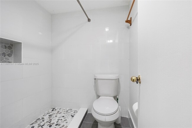 Building Photo - 9491 Evergreen Pl