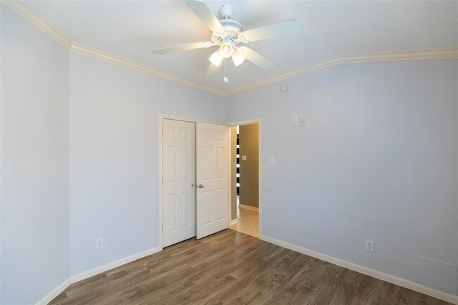 Building Photo - 25315 Sierra Woods Ln