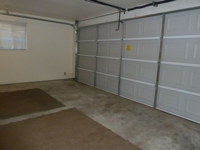 Building Photo - Single Level Home in McKinelyville- Dog Fr...