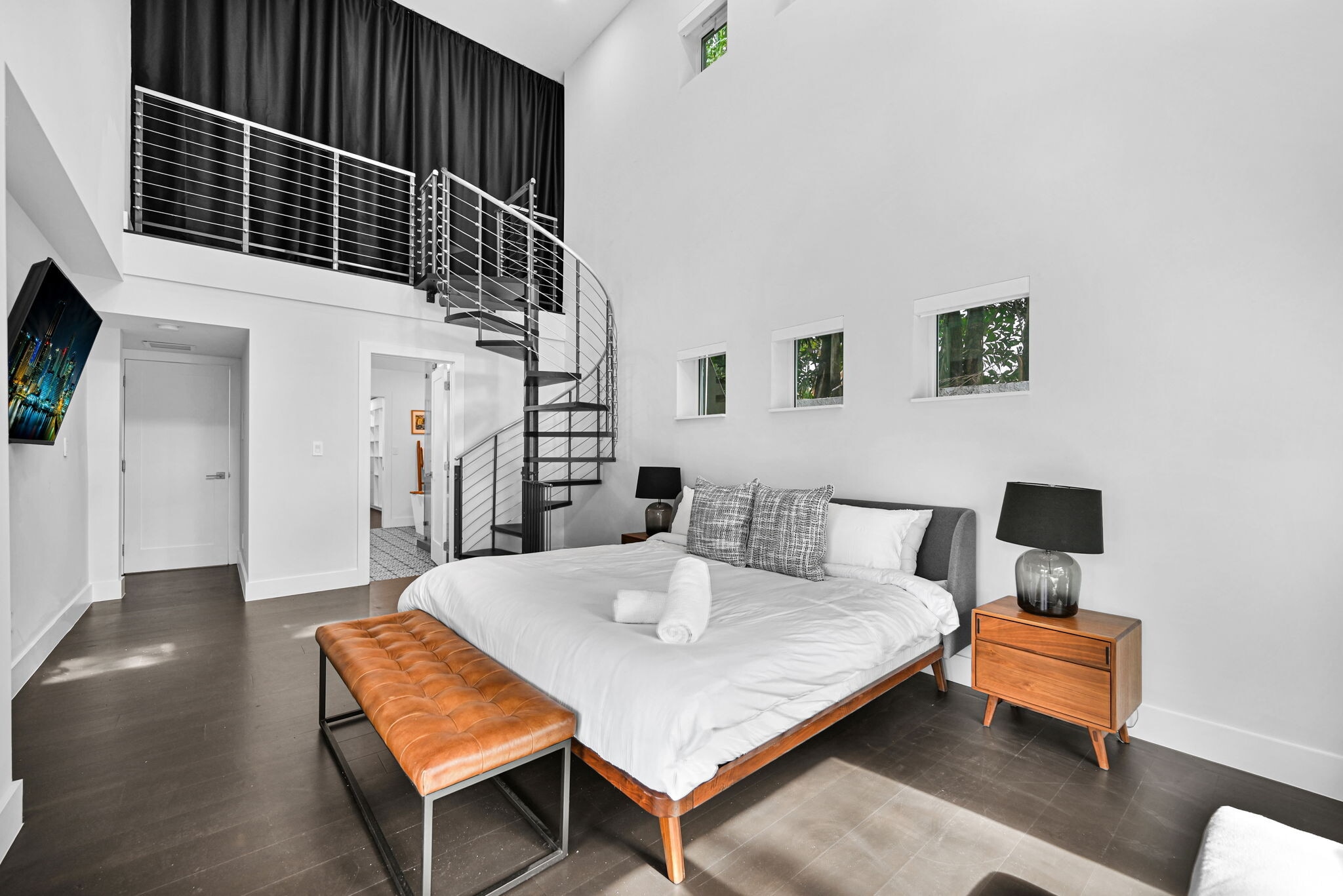 Building Photo - 150 NE 50th Ter