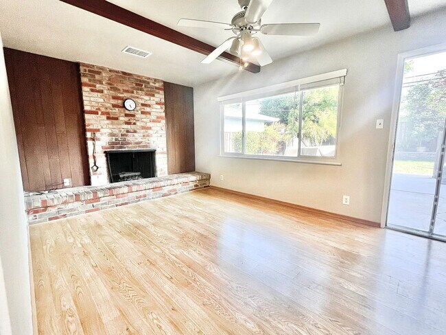 Building Photo - Prime San Jose Home with great backyard!