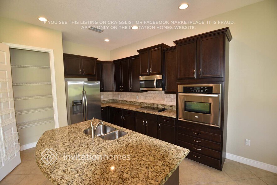 Building Photo - 2116 Belcara Court