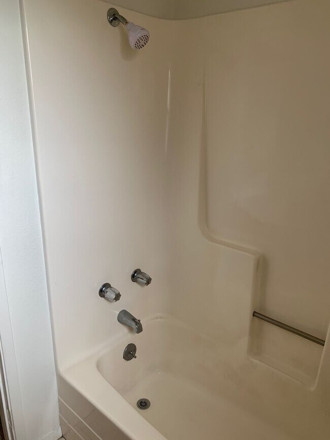 Building Photo - 1609 G St