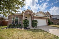 Building Photo - 24415 Hikers Bend Dr