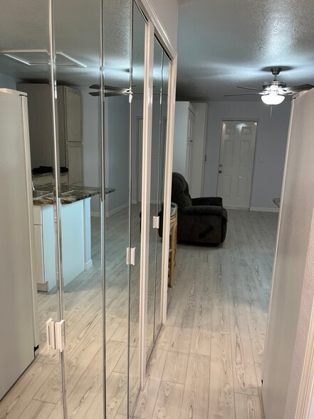 Building Photo - 2020 Lee Dr