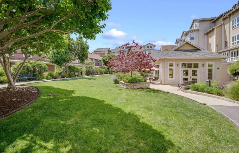 Community garden - 555 10th St